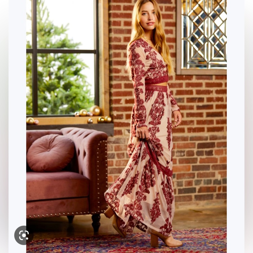 Altar’d State 2-piece Set Size Med NEW WITH TAGS long maxi skirt crop top